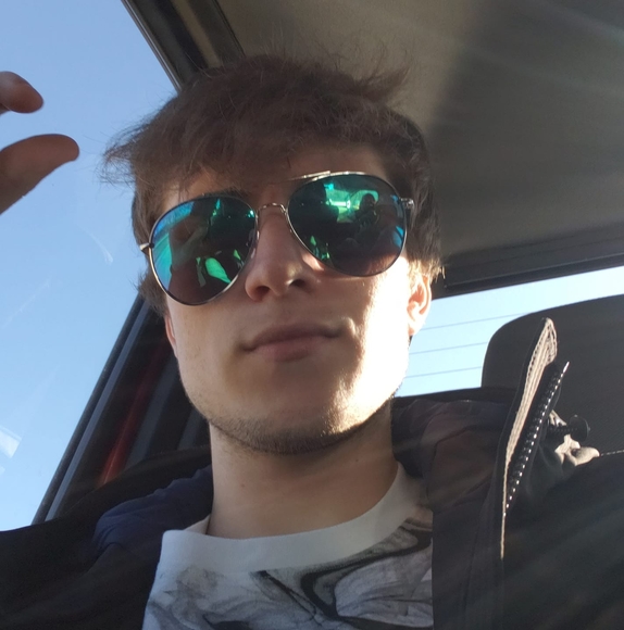 Meet your Posher, Tyler - Picture 1 of 1